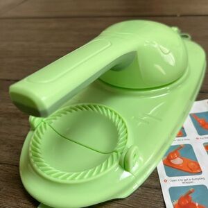 Green Dumpling Maker